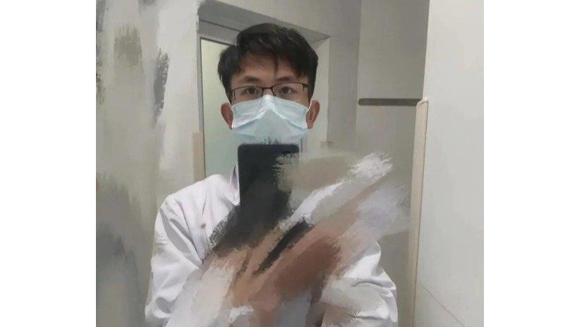 湘雅二院实习医生“离奇”坠楼身亡!1300页举报文件曝光,指向医生腐败黑幕?!