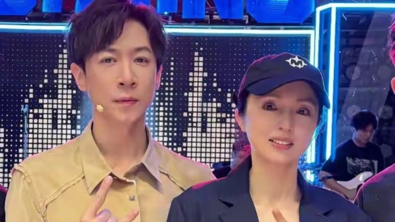 董璇再婚霸榜热搜!与小9岁喜剧人修成正果,全家福曝光!网友扒出秘恋时间线!