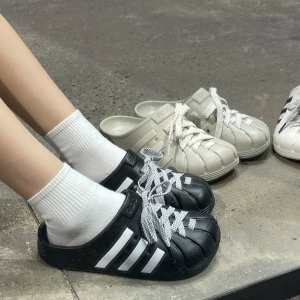会员日狂欢价：舒适拖鞋合集 | 脚感棒 adidas三条杠拖鞋$19