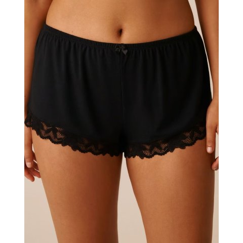 蕾丝短裤