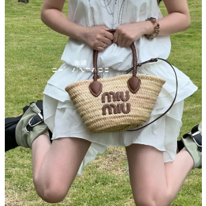 独家6.9折！Eraldo春夏系列 miumiu针织包$1073(原$1556)！