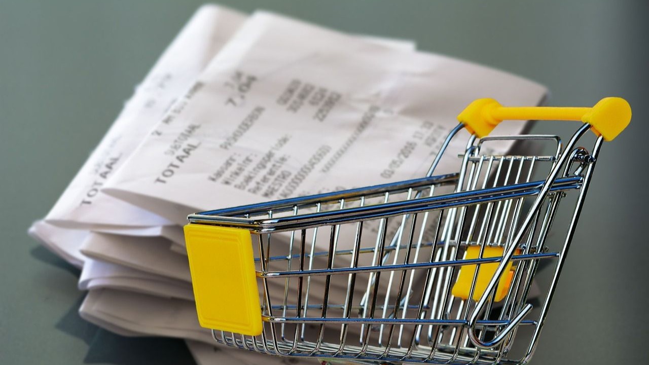 每家多掏$548.97！美加关税大战四个月，加拿大家庭已多交超15亿加元“隐形税”!