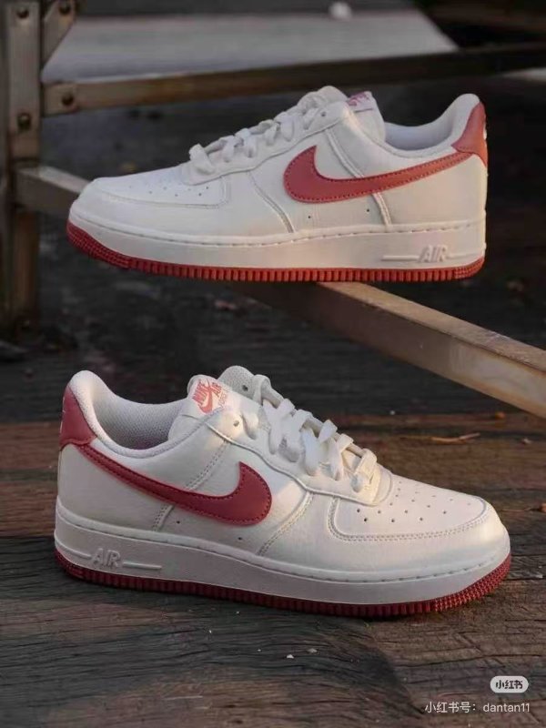  Air Force 1 '07 女款休闲鞋