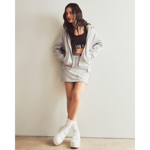 Calvin Klein抓绒运动风短裙