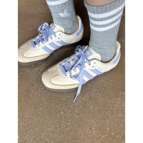 Adidas可以换好多颜色鞋带 不一样的感觉 Samba 大童德训