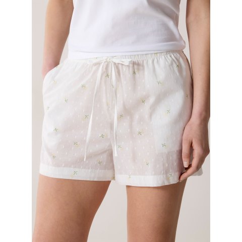 几何刺绣轻盈休闲短裤