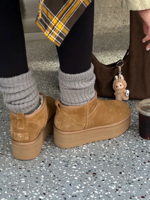  Classic Mini 女士厚底靴