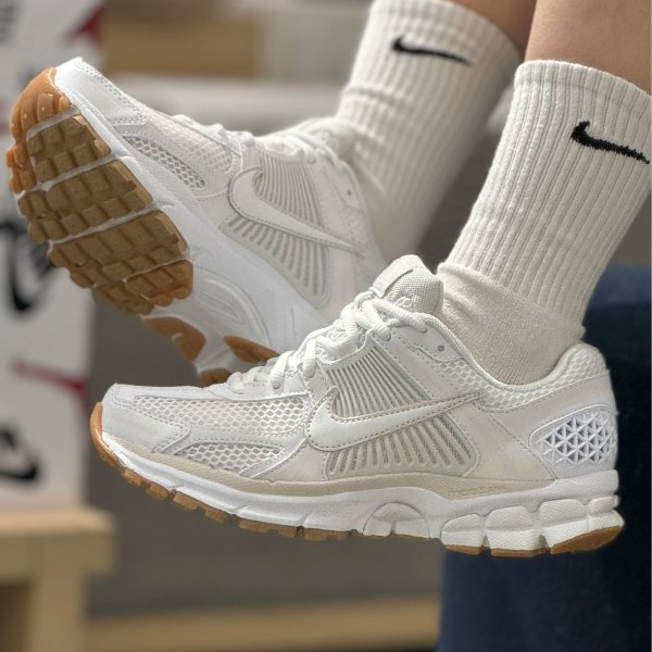 Zoom Vomero 5 女士白色运动鞋