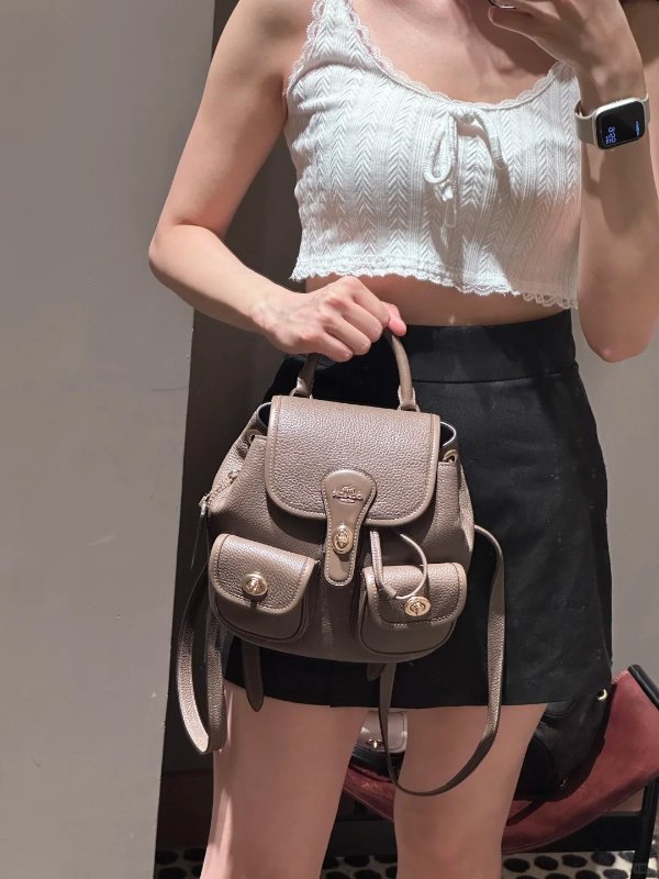 Coach Hadley 精品帆布双肩包