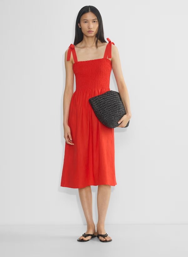 Golden Hour 亚麻连衣裙