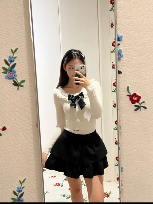 White 镶饰针织连体衣