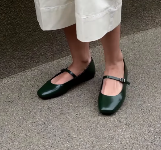  Margot 女士复古绿玛丽珍