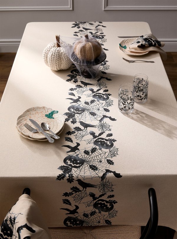 Enchanted 万圣节餐桌布