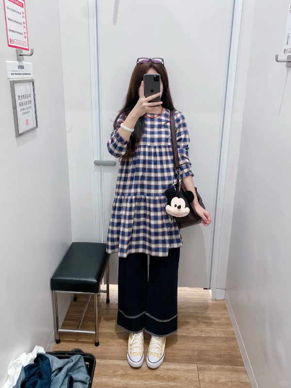 大童格纹连衣裙