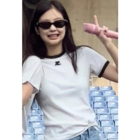 CourregesT恤 jennie同款