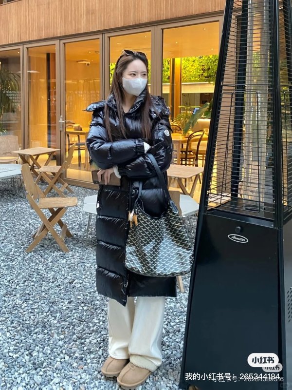 Moncler Moka连帽羽绒服