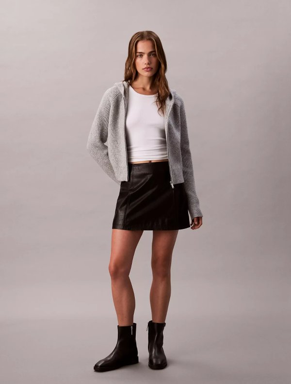 针织款拉链开衫