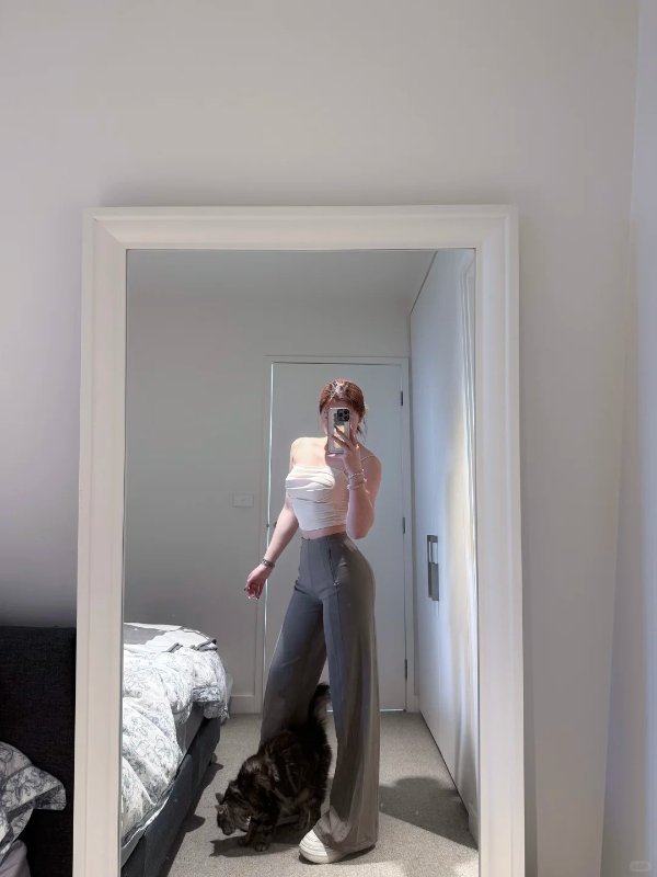 Define 中腰长裤 Luon