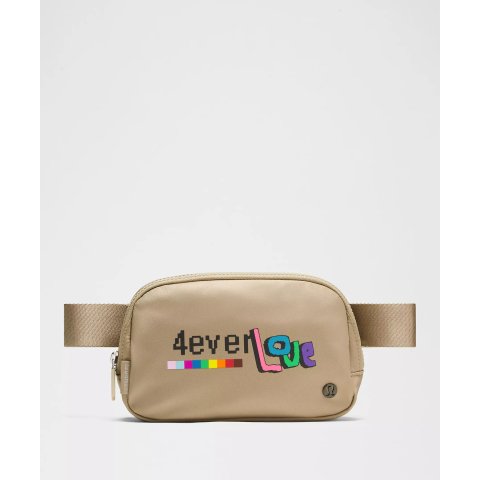 Lululemon Pride 腰包 长带 1L