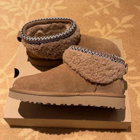 UGGUltra Mini 女士短靴 Classic