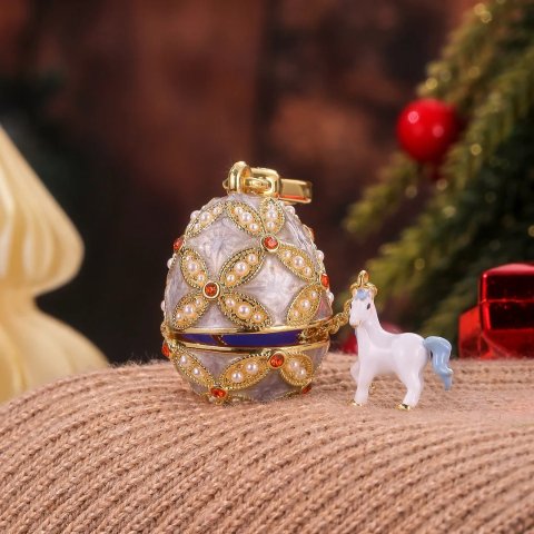 白马蛋形项链吊坠