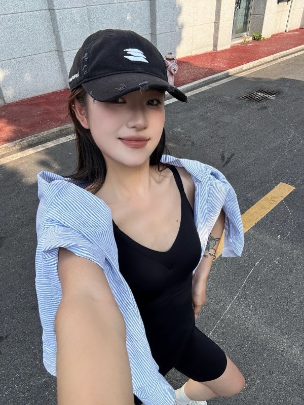 Skims 灰色 Outdoor Mid Thigh 连身裤