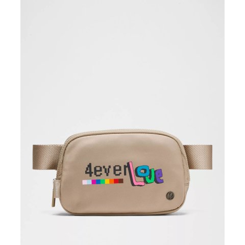 Lululemon Pride腰包 1L