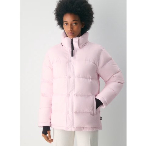 Aritzia The Super Puff cliMATTE羽绒服