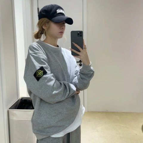 Badge Logo 针织卫衣