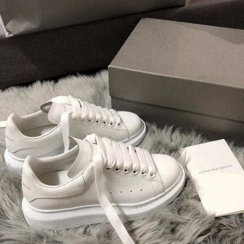 白尾皮革运动鞋