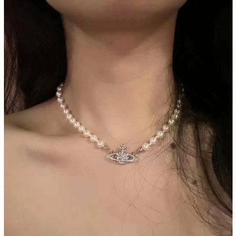 Bas Relief 珍珠项链