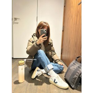 Veja凯特王妃超级爱的牌子Veja Esplar 白黑皮革休闲鞋