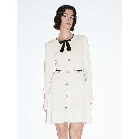 针织长袖连衣裙