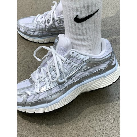  P-6000 女款运动鞋