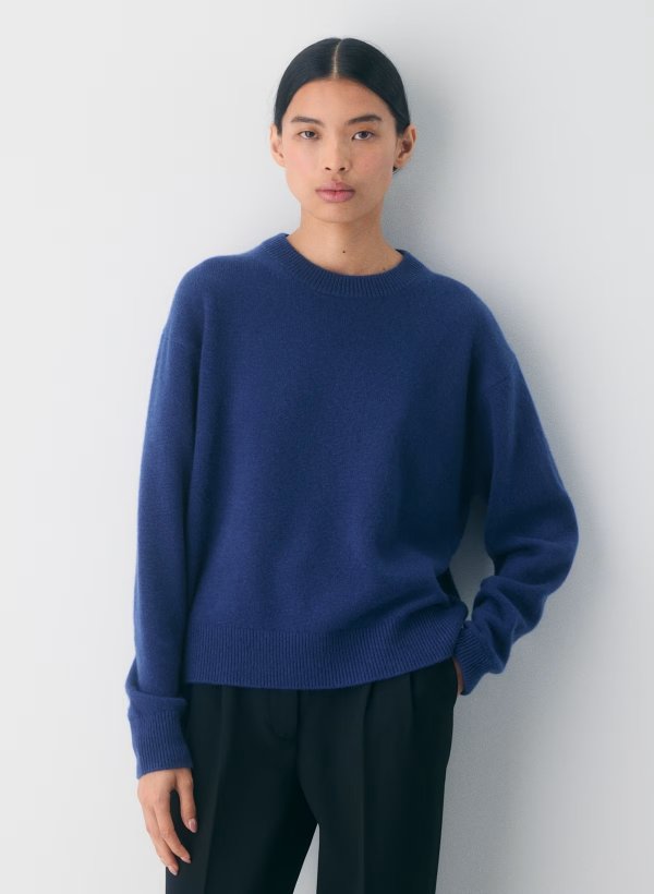 Essential Cashmere 宽松针织衫