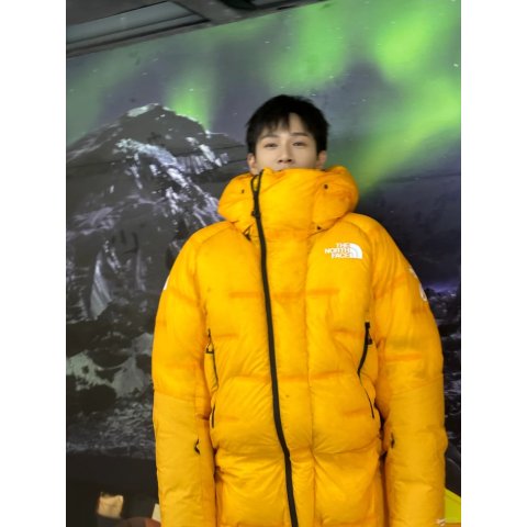 SSENSE Exclusive Orange 1996羽绒服