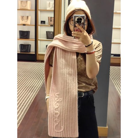 Coach Script 毛线围巾