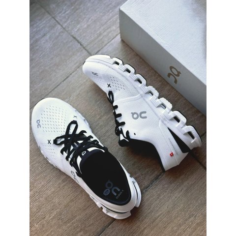 Cloud X 4 男士白色运动鞋