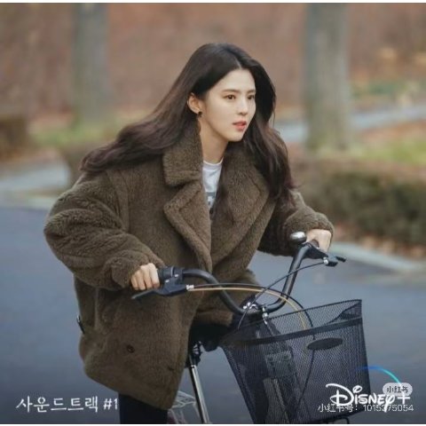 Olga 短款卡其色仿皮草外套