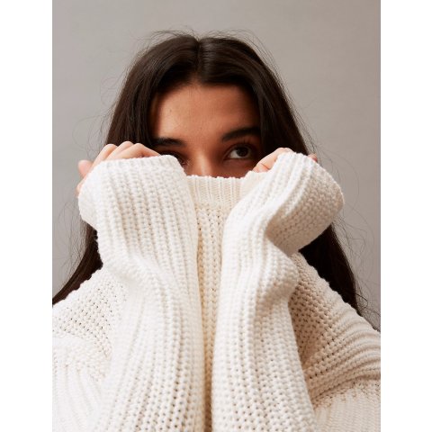 粗针宽松针织衫