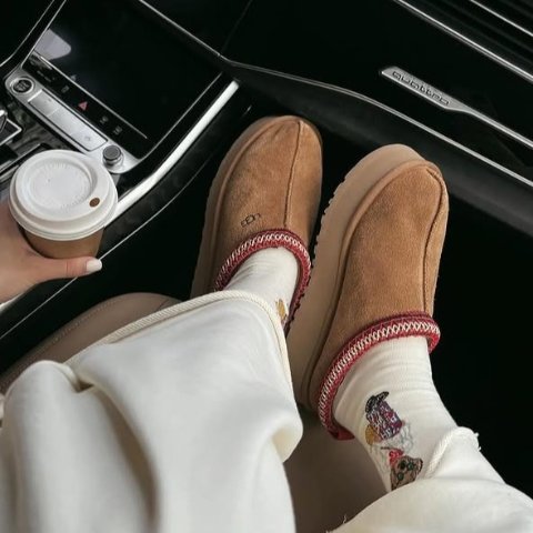 UGG8码以下姐妹入！Tazz经典拖鞋