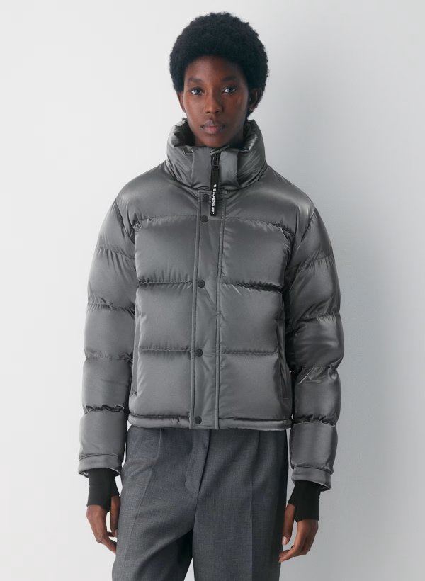 Aritzia Super Puff 短款亮面