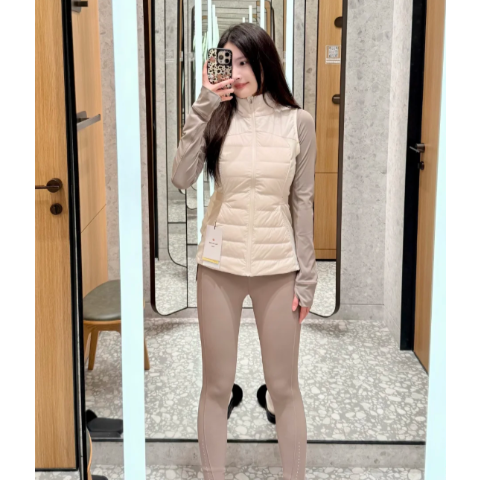 Lululemon象牙白 好温柔的显瘦塑身马甲女士羽绒夹克