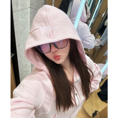 Lululemon可爱鼠了！Scuba 宽松半拉链连帽衫