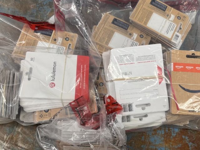 汉密尔顿惊现“礼品卡掉包王”！警方...