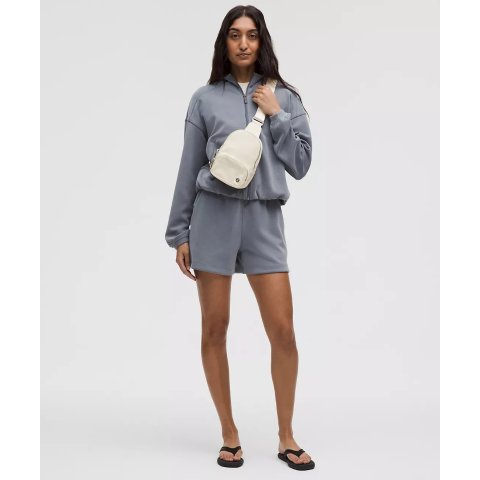 LululemonEverywhere Sling Bag 小号 2L