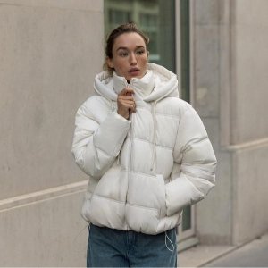 短款防水防风连帽外套