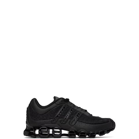 Black Megaride 黑色运动鞋