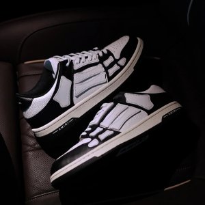 4折起！星星板鞋$251