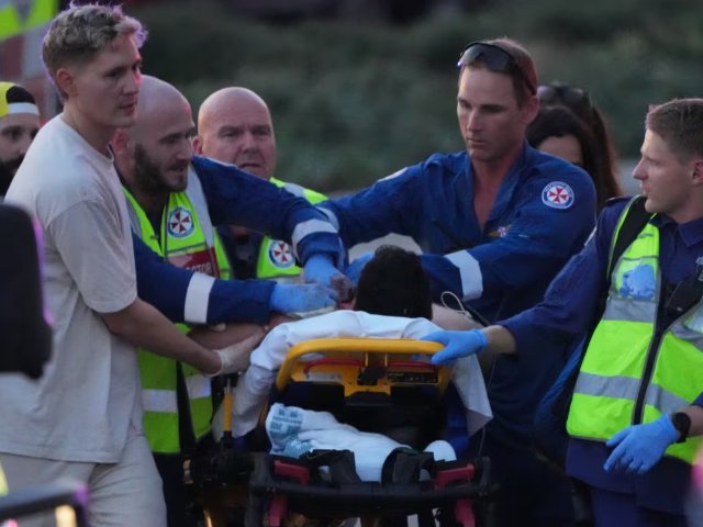 加拿大背包客亲历邦迪海滩恐袭！以为...